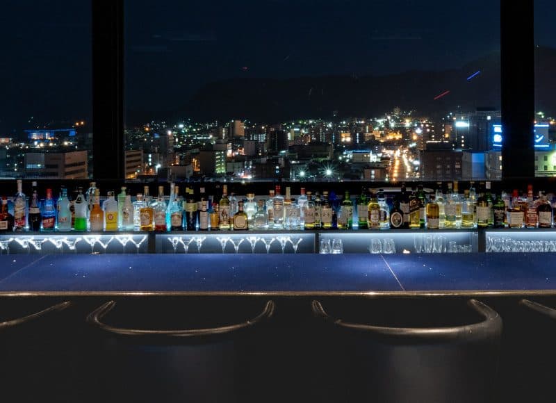 顶层夜景酒吧