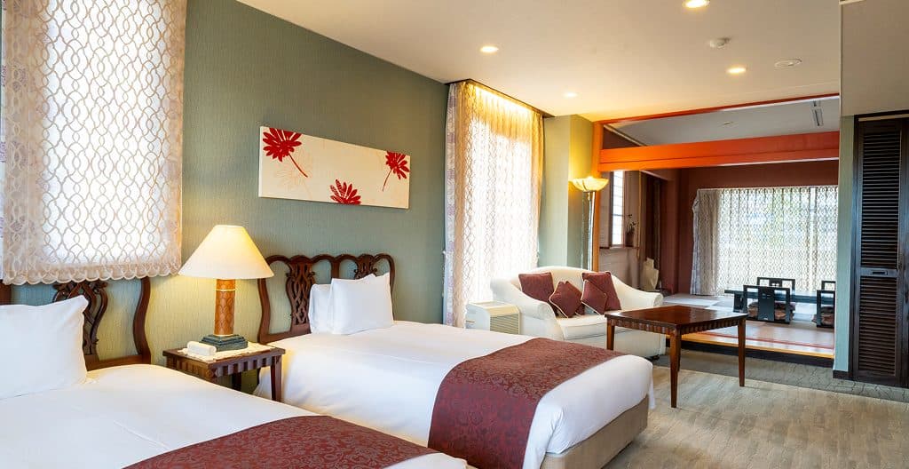 Top-Floor Mountain Suite