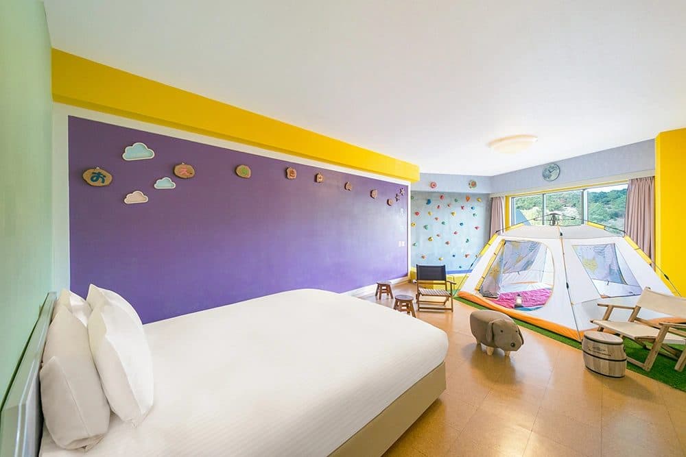 Family theme rooms