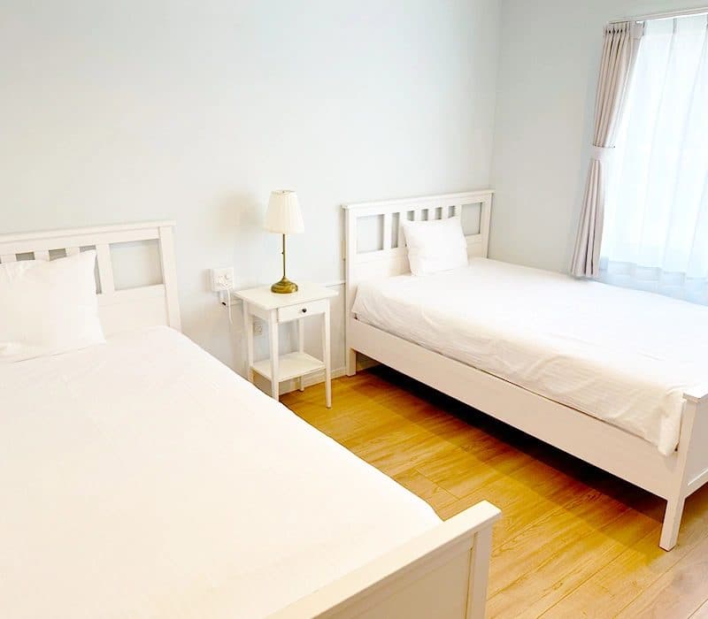 Plaster walls, wood floors