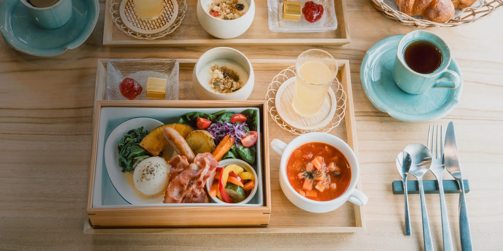방으로 오는 오카와 아침