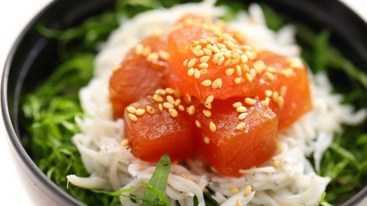 조식 명물 참치 시라스덮밥