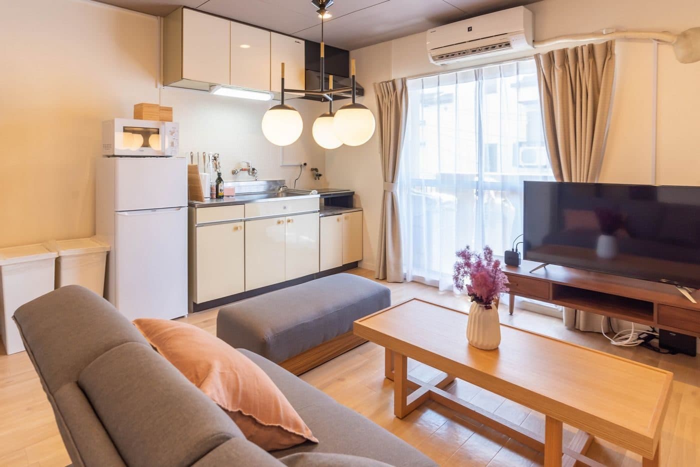 Kitchen and free washer