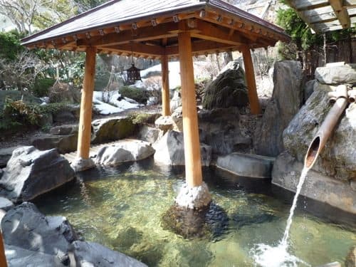 100% free-flowing springs