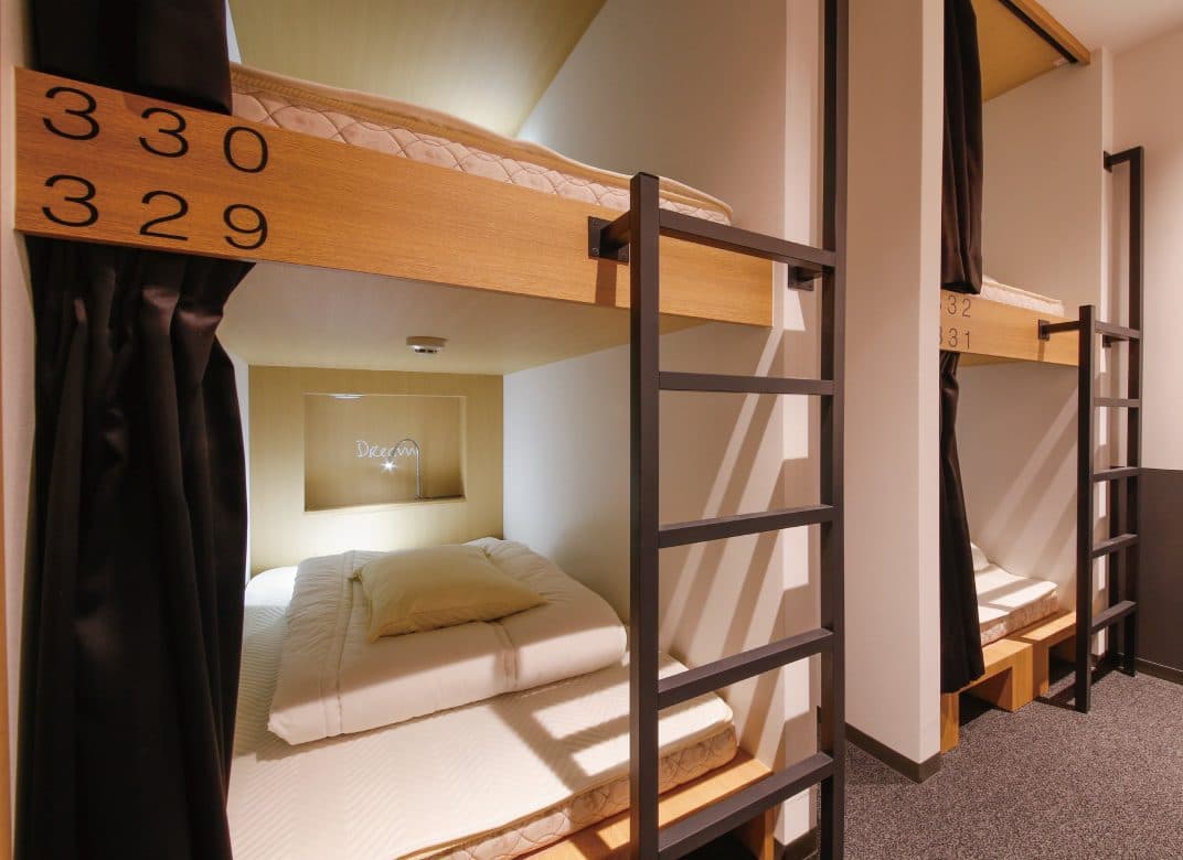 Private-feeling bunks