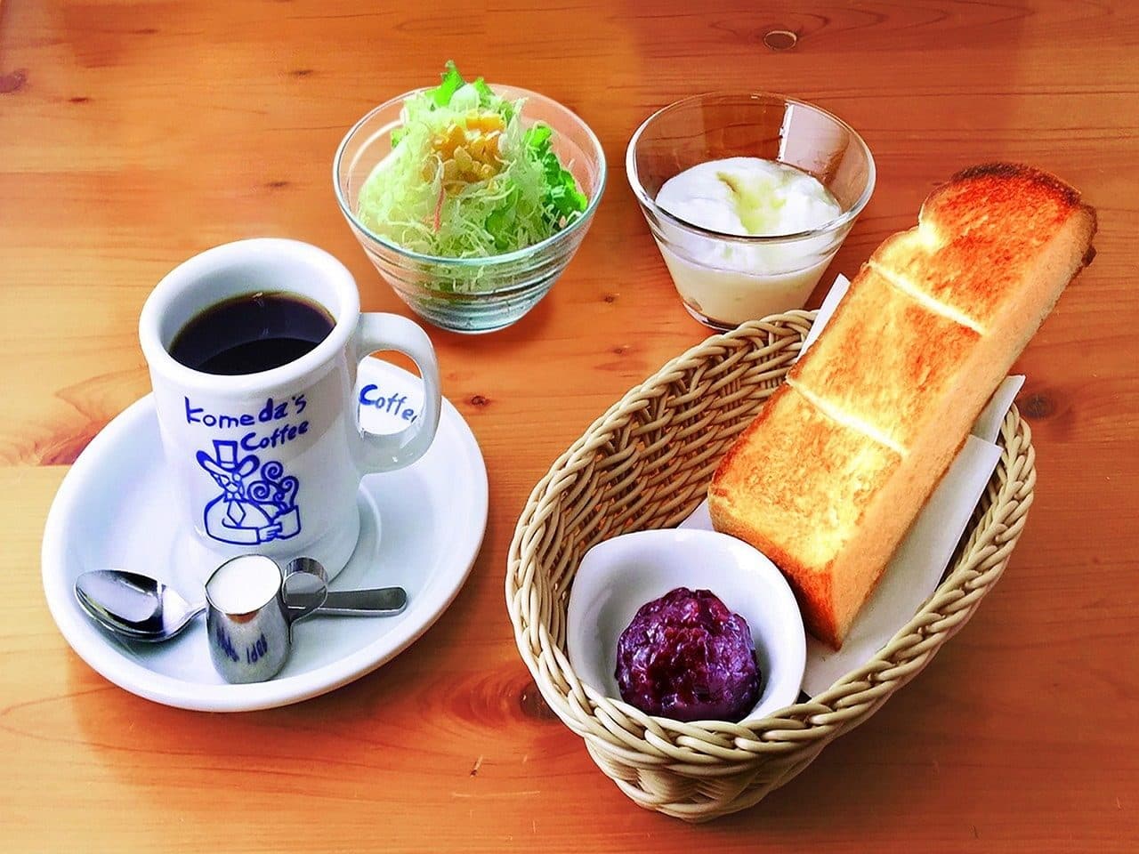 Komeda's Coffee downstairs
