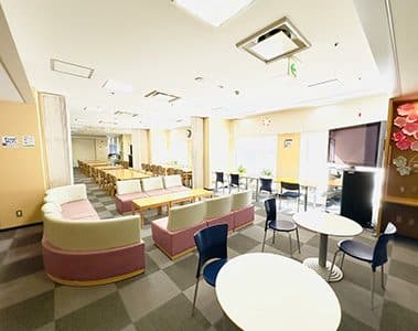 公用厨房与休息区
