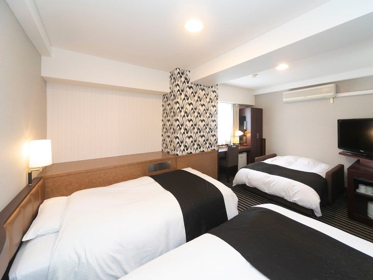 Triple rooms for three