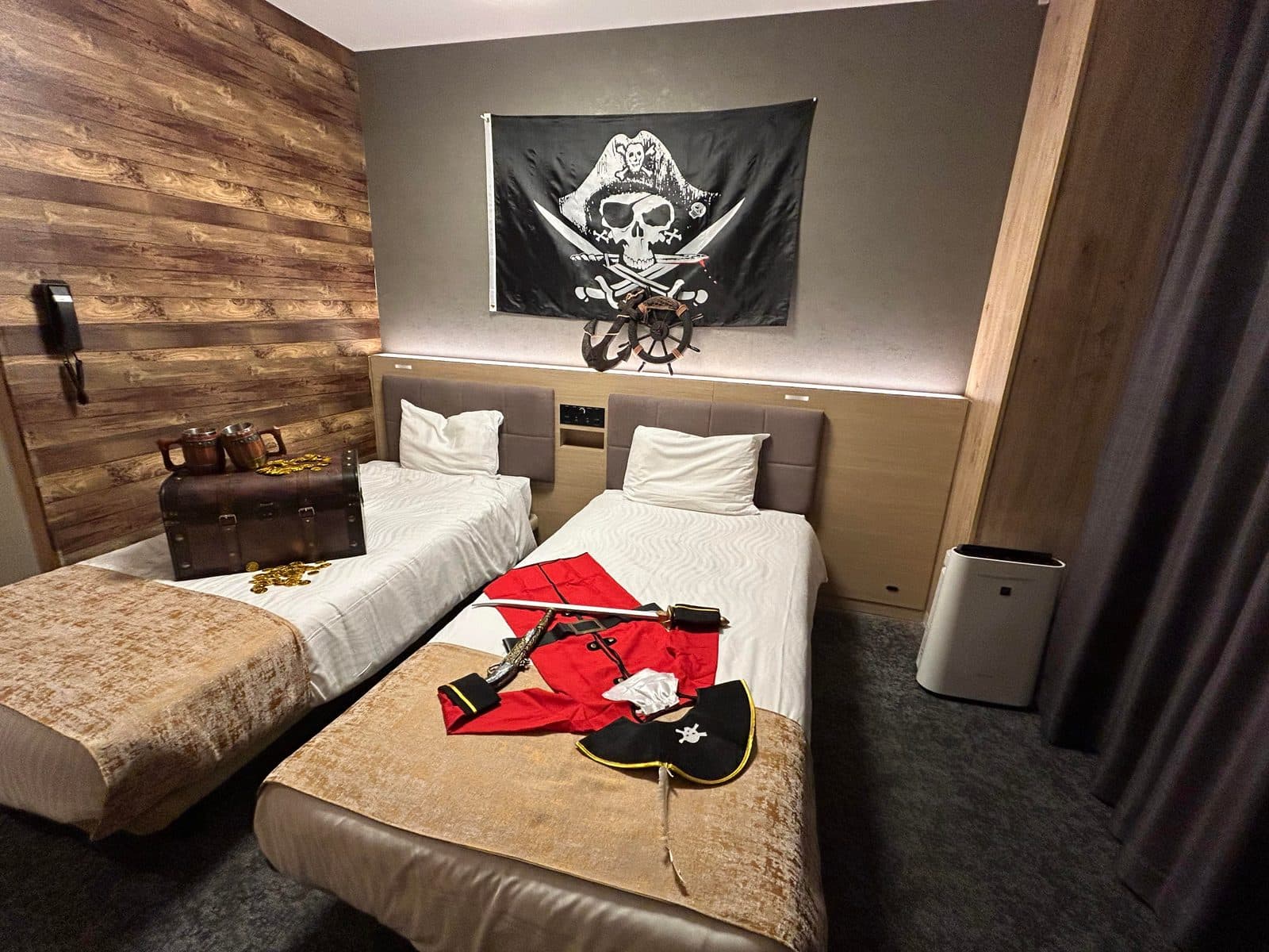 Themed collaboration rooms