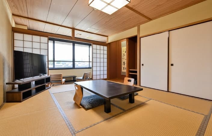 Rooms Embracing the Kuma River