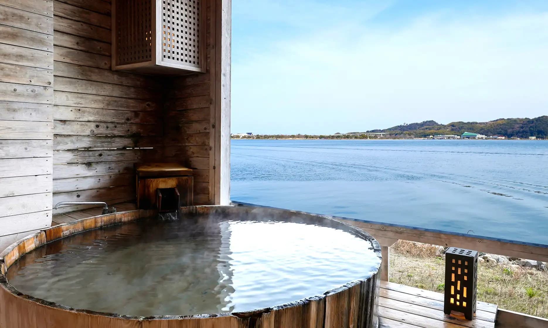 Private Baths on the Lake