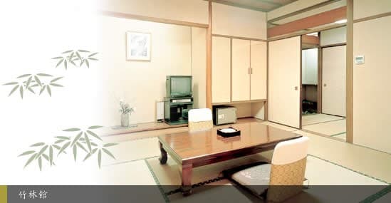 Just Four Rooms per Floor, a Quiet Upper Wing