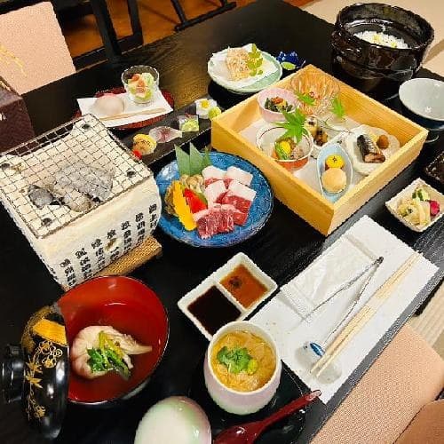 A Seasonal Kaiseki of Local Ingredients