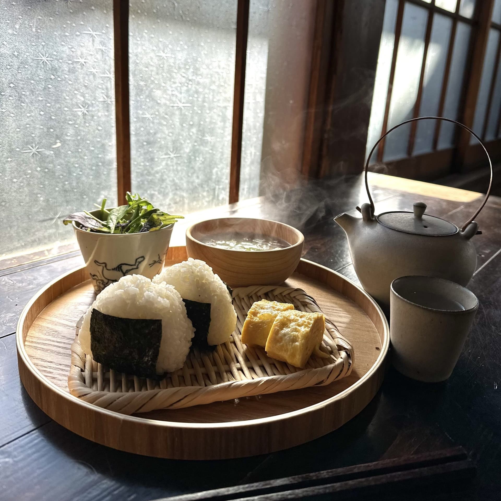 A hands-on onigiri breakfast