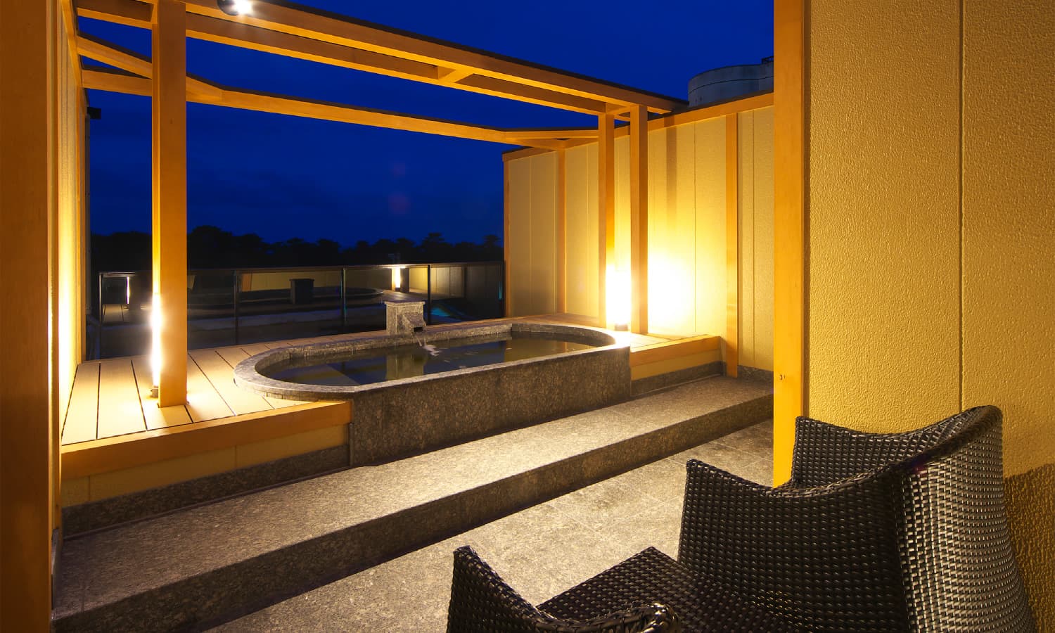 Rooms Facing the Sea