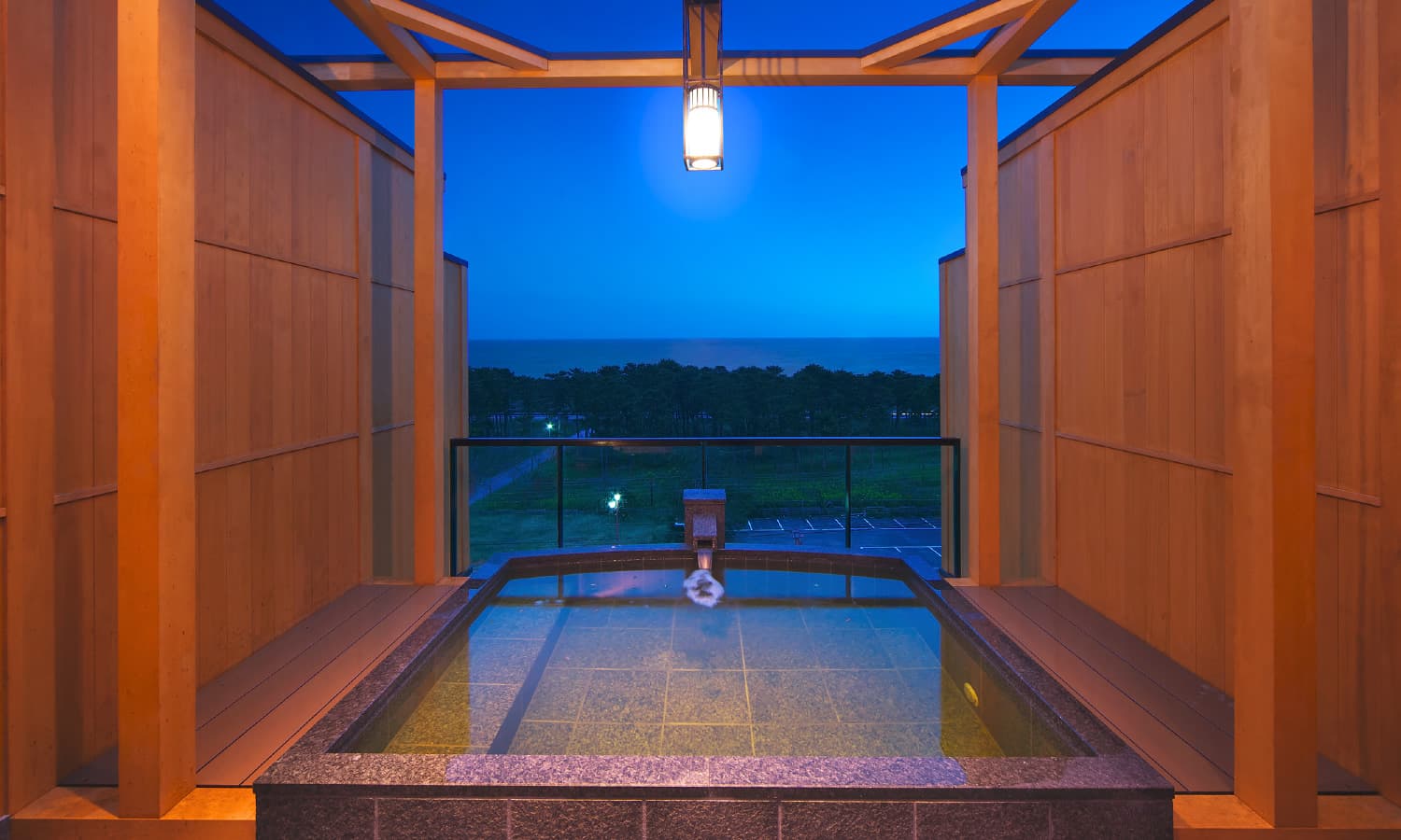 A View Bath Facing the Pacific