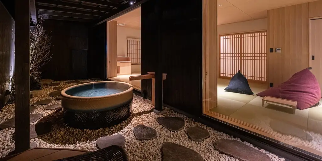16 Rooms, Each With Its Own Character
