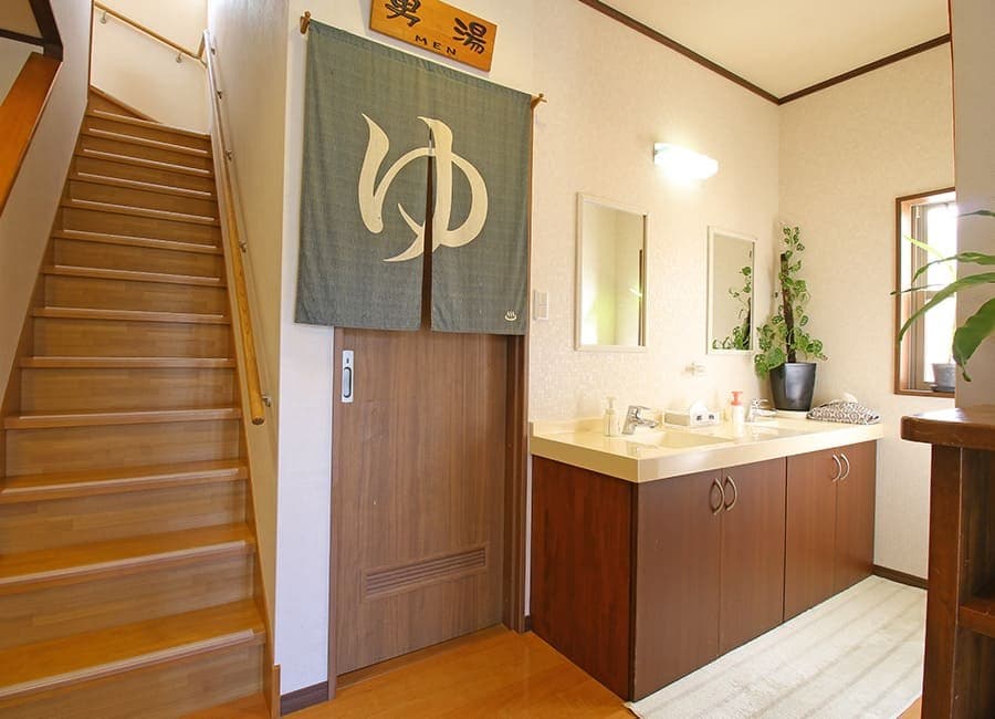 Tsubaki Onsen, Nanki's Historic Hot Spring