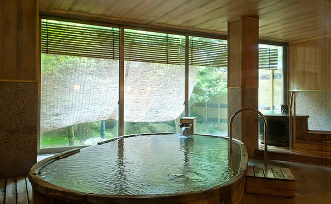 Cypress-Scented Baths, 'Hakuju no Yu' and 'Enmei no Yu'
