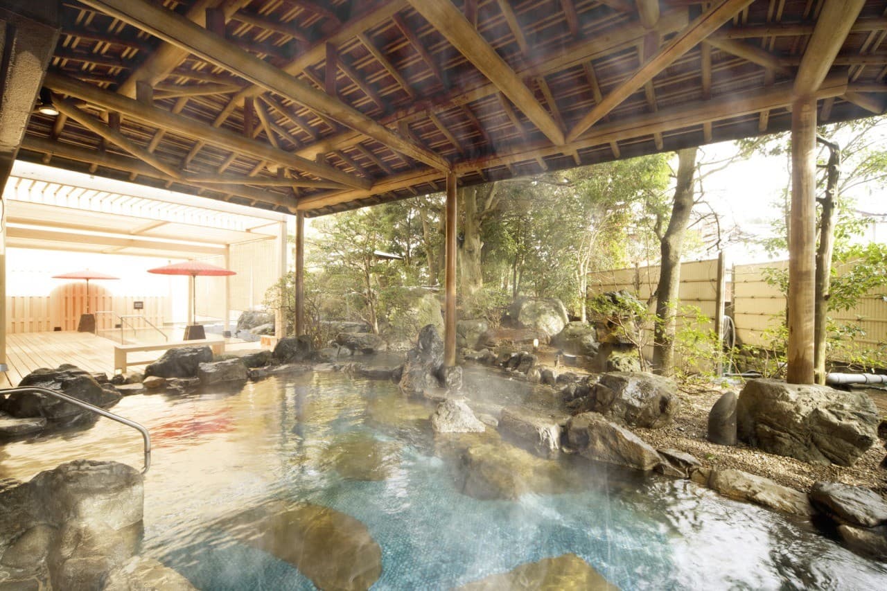 Spacious Baths, Indoor and Out