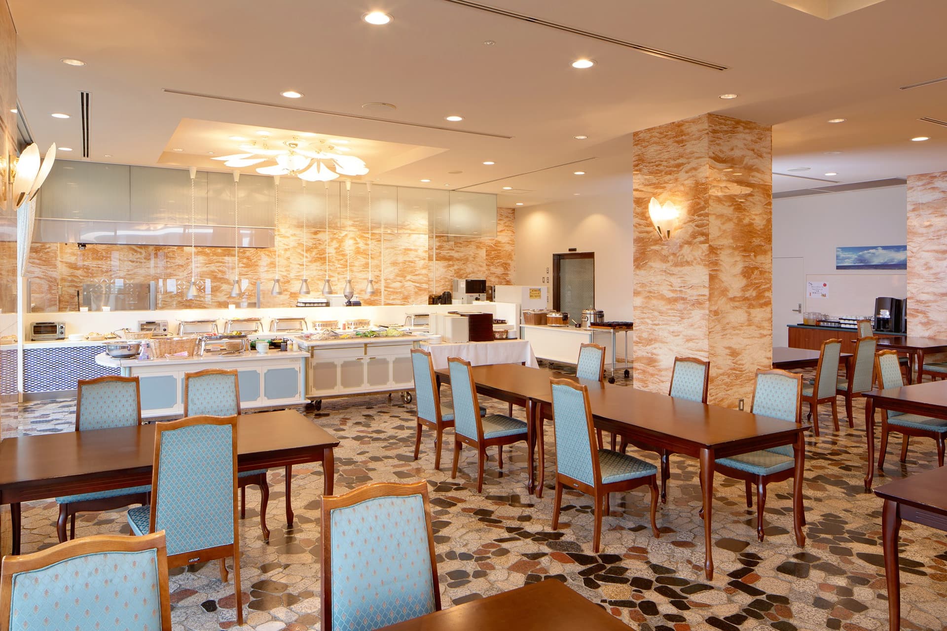 Open-Kitchen Dining and Facilities