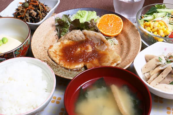 숲의 카페와 식사
