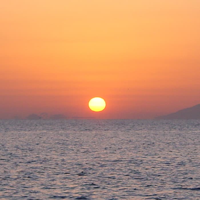 Scenery That Colors the Island