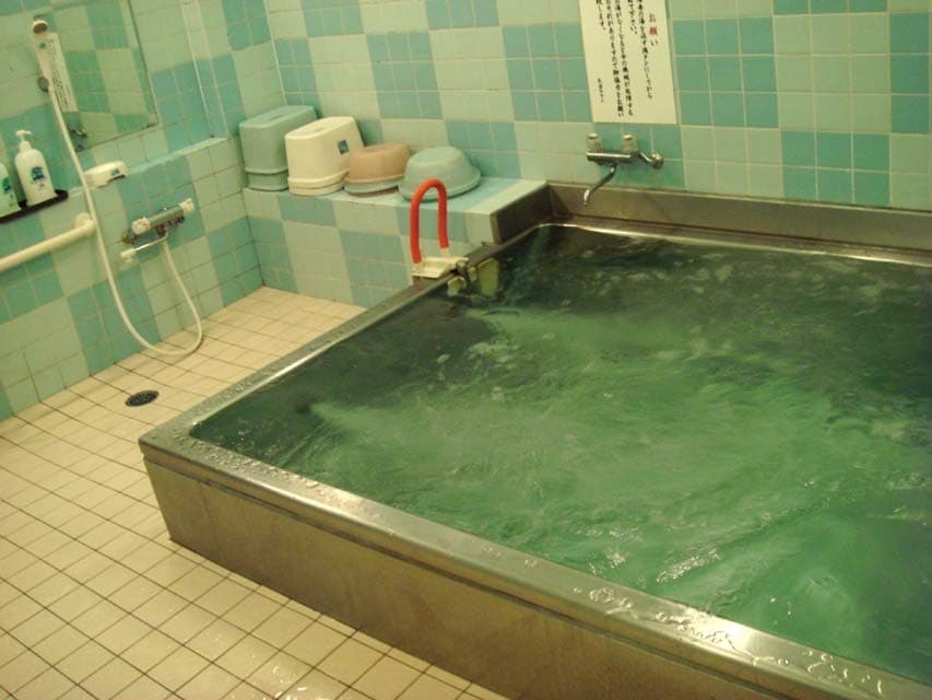 Onsen Bathing and a Free Private Bath