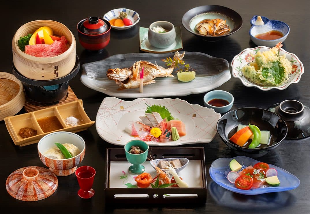 加贺山海食材的会席料理