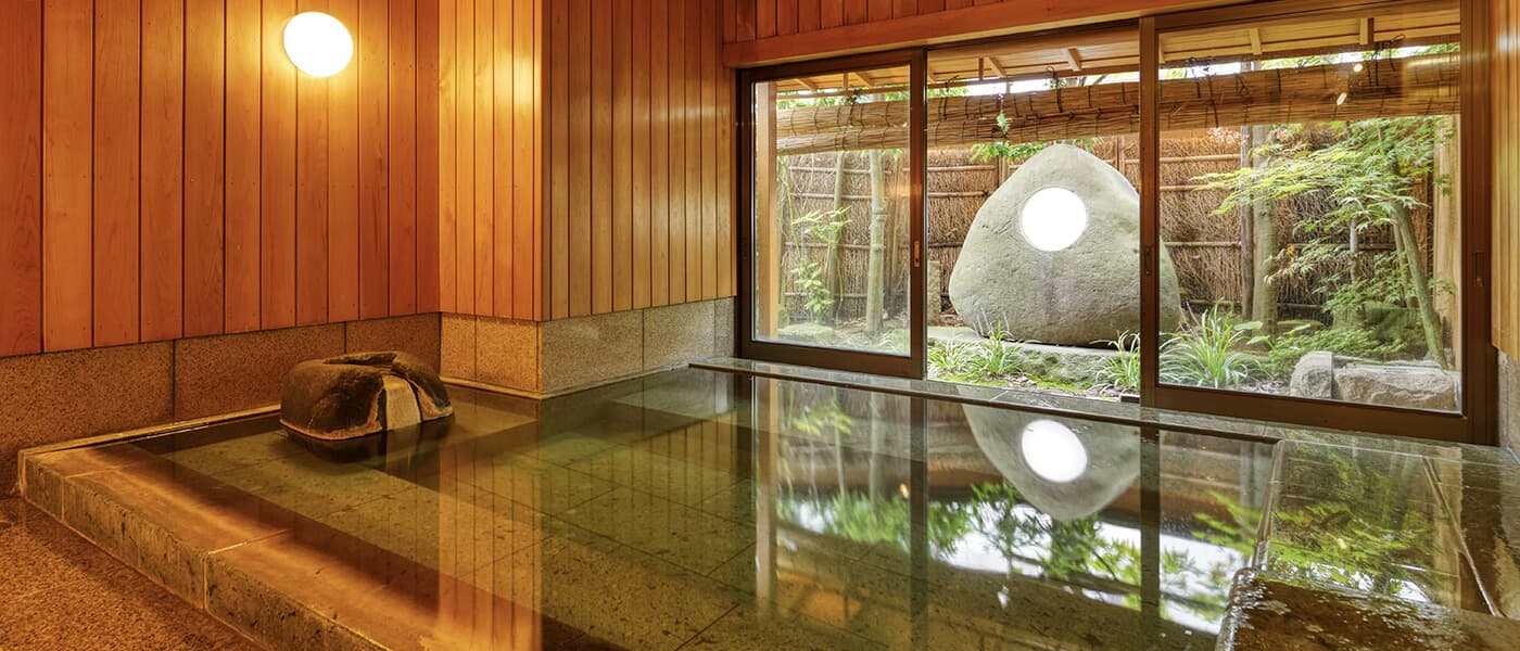 A Private Soak in the Reservable 'Goten-no-yu'