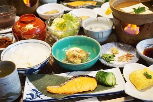 Local Sake and a Thoughtful Breakfast