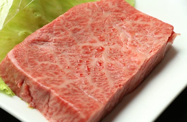 지역 식재료로 빚은 이와토야의 요리