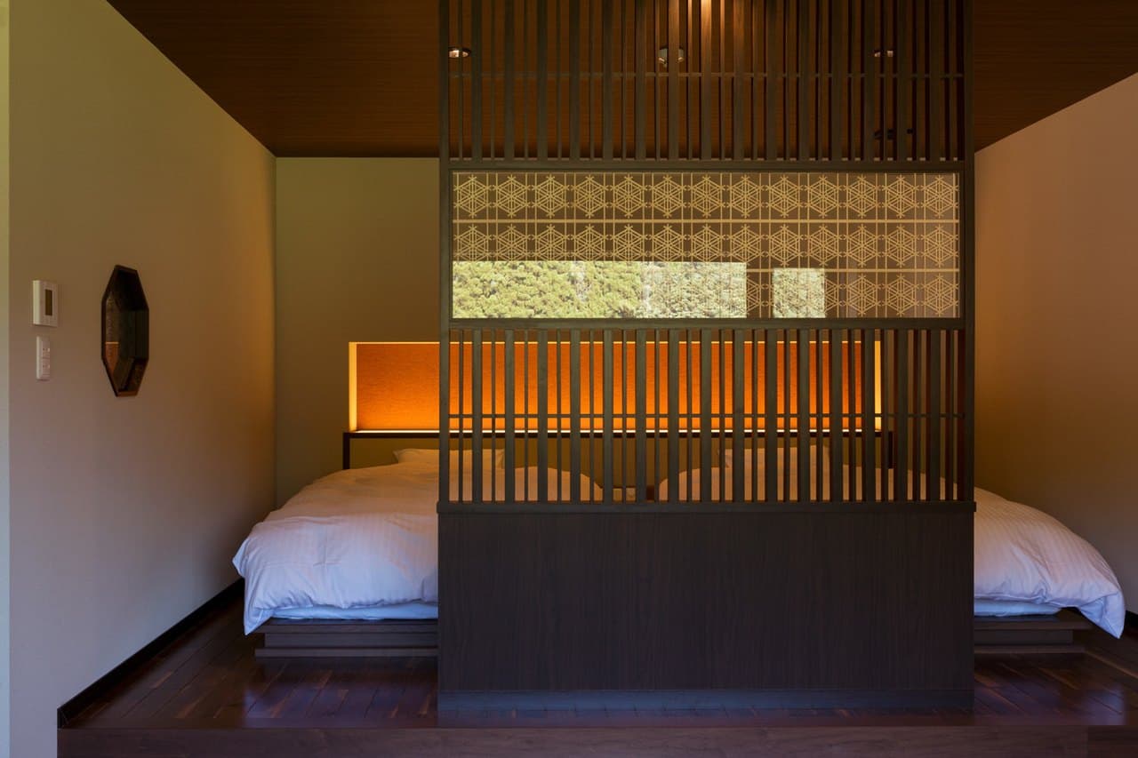 A Tatami Room Embracing the View Outside