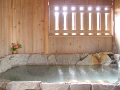 Free Family Baths, No Reservation Needed