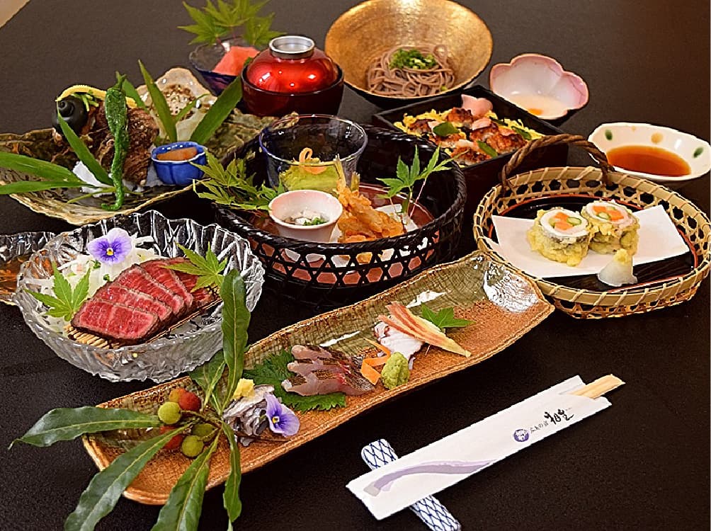 Kaiseki From Hiroshima's Mountains and Sea