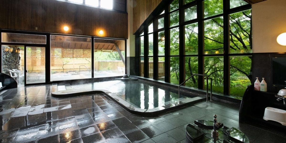 A Grand Bath Filled with Natural Light
