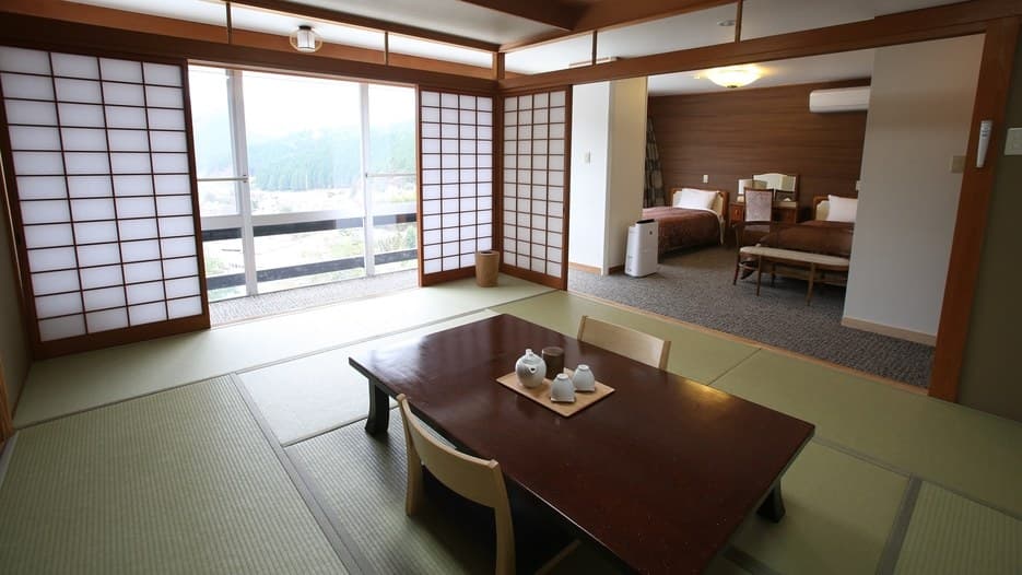 Spacious Japanese-Western Rooms With a View