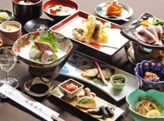 Kaiseki Cuisine from the Seasonal Sea of Japan