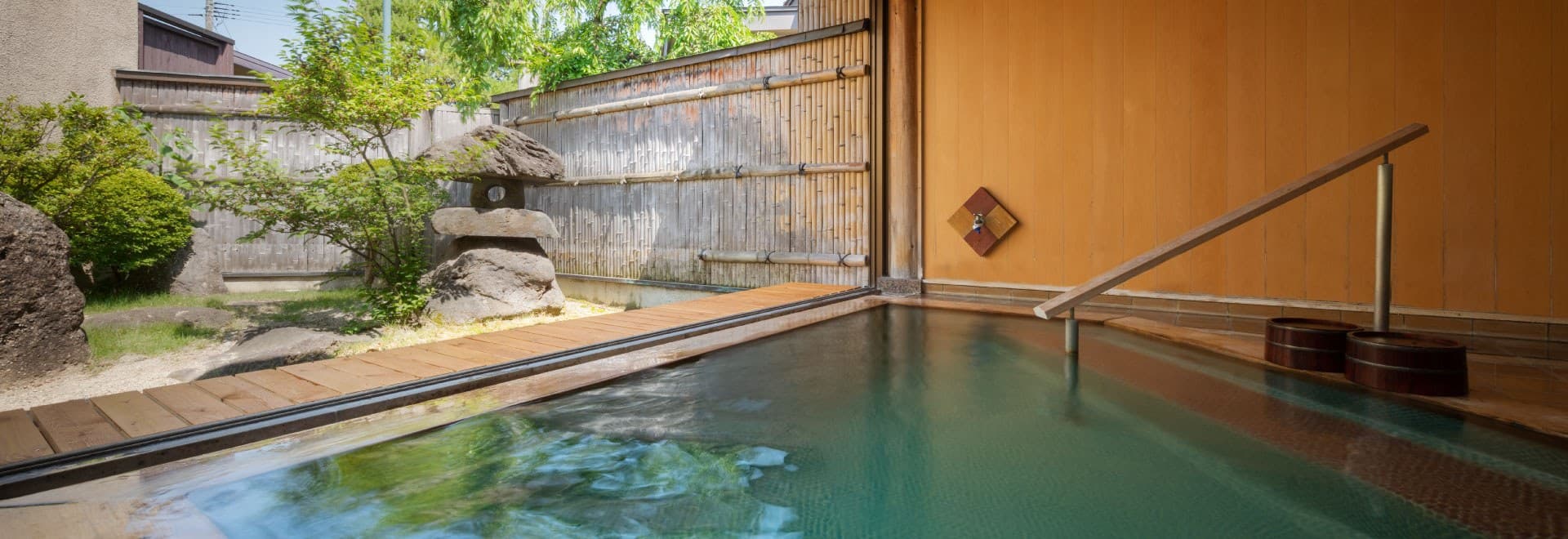 Source-Fed, Kakenagashi Open-Air Baths