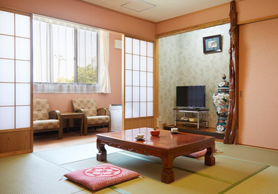 Tidy Japanese-Style Rooms