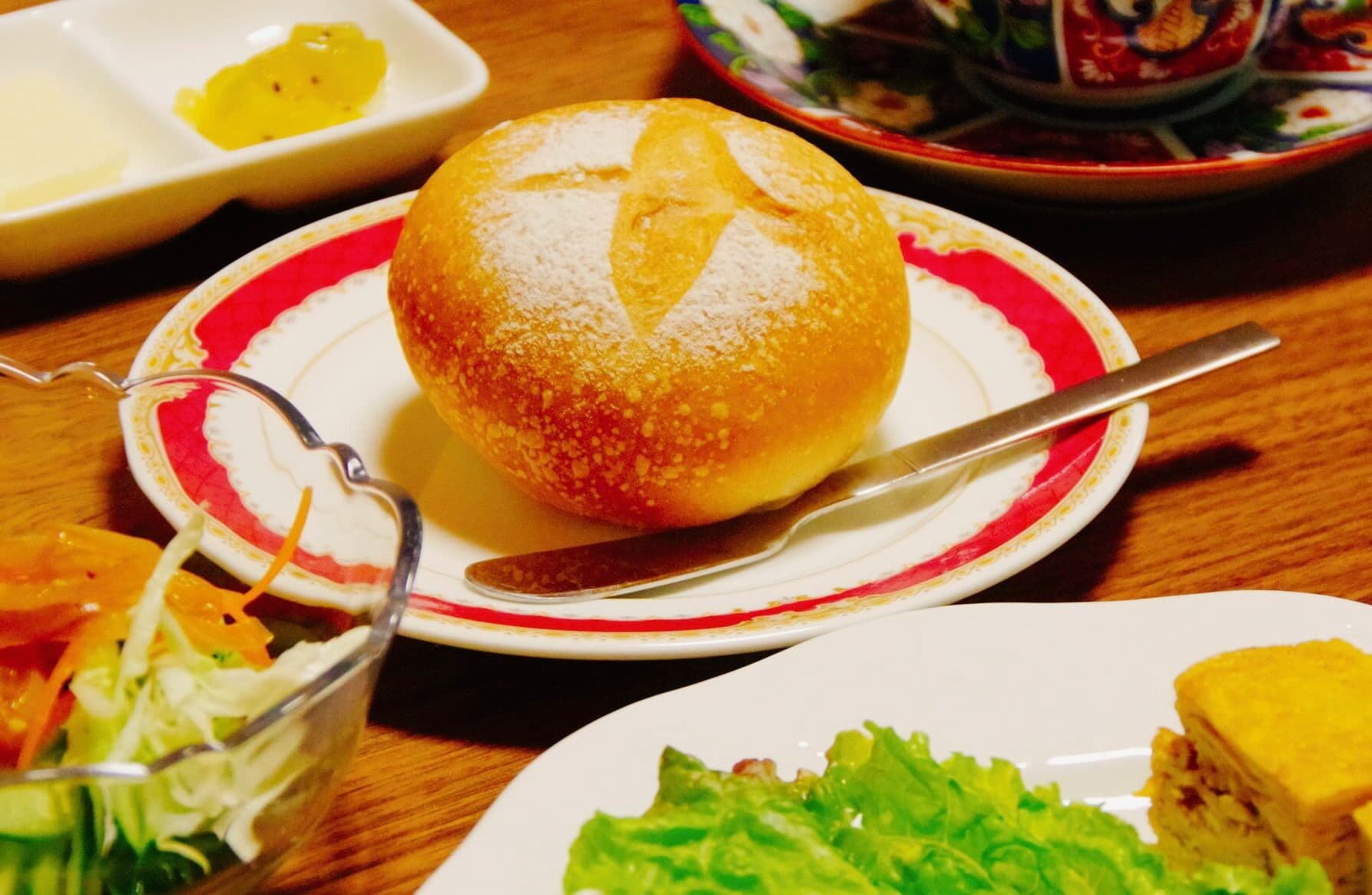 매일 아침 굽는 수제 빵 조식