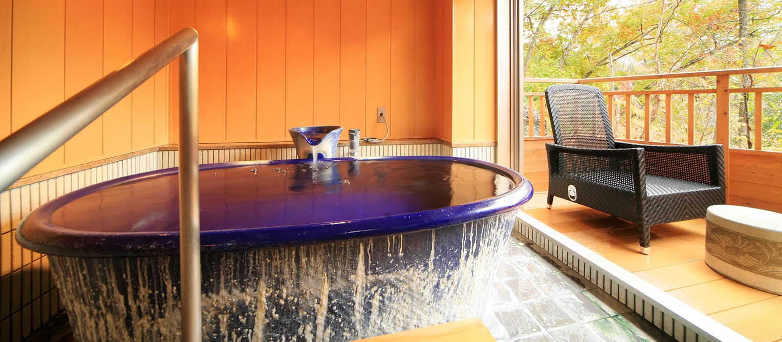 A Private Bath & Rock-Bed Sauna for Two