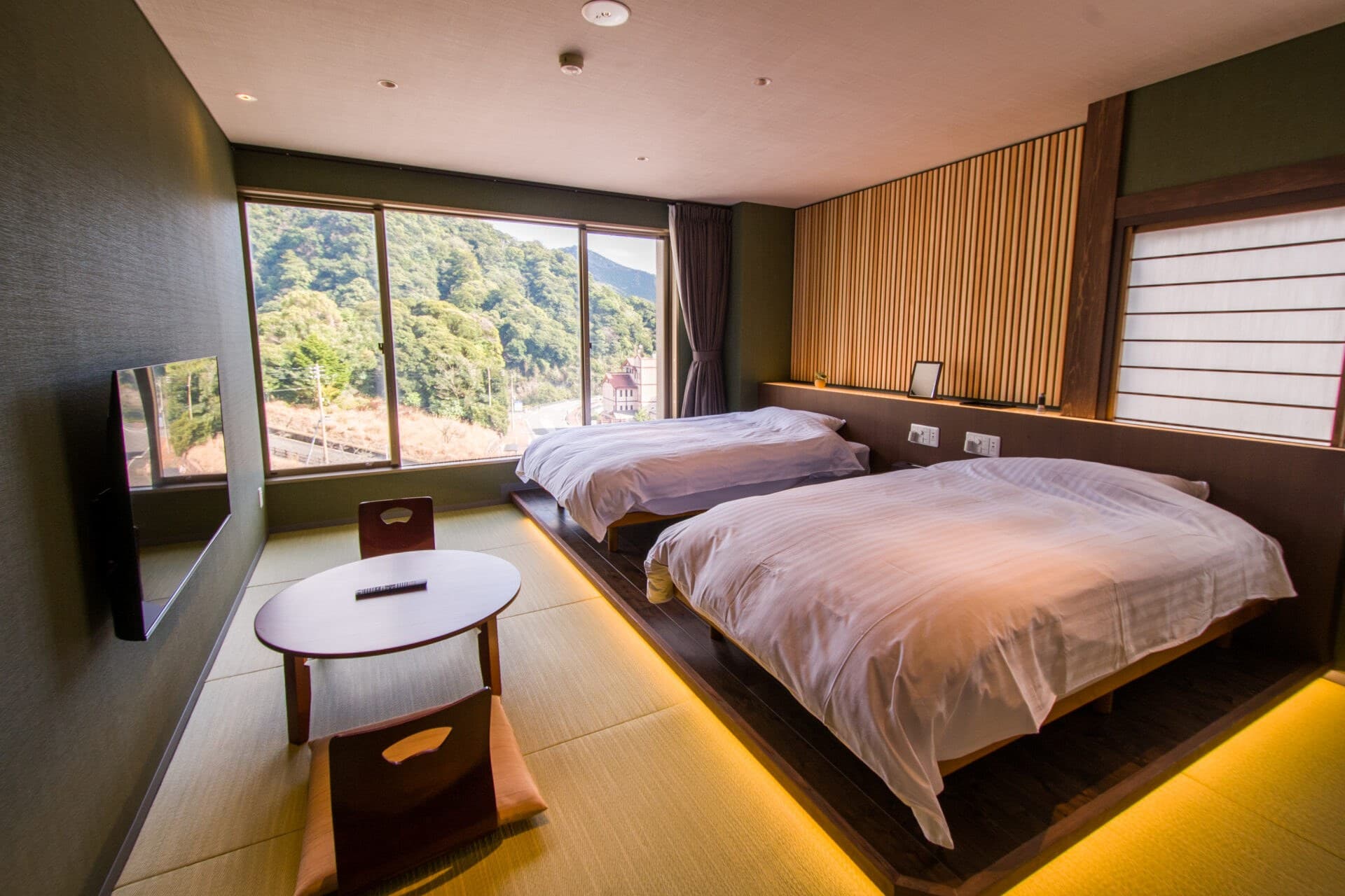 A Quiet Stay Across Eight Rooms