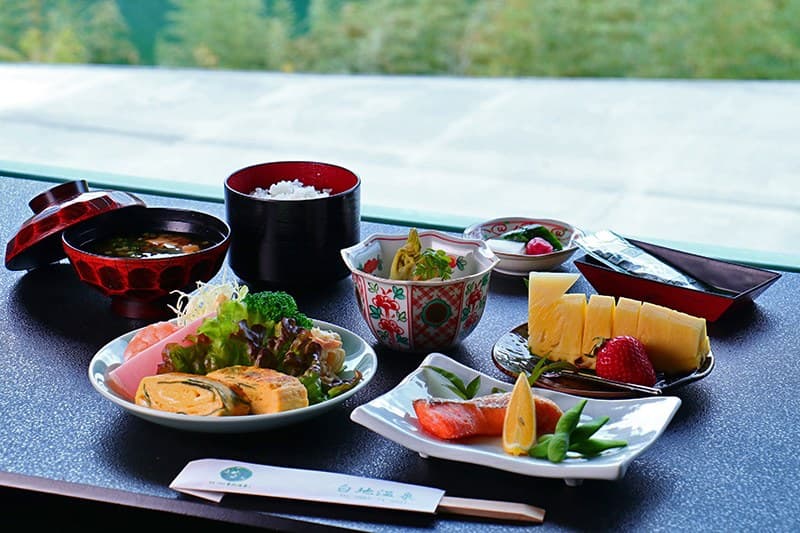 Mountain vegetable cooking — the taste of the seasons