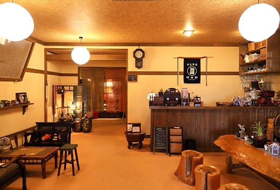 Old-Farmhouse Interiors and Fragrant Coffee
