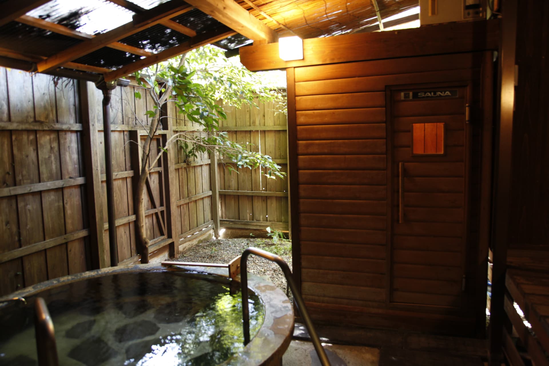 A Beauty Bath That Softens the Skin