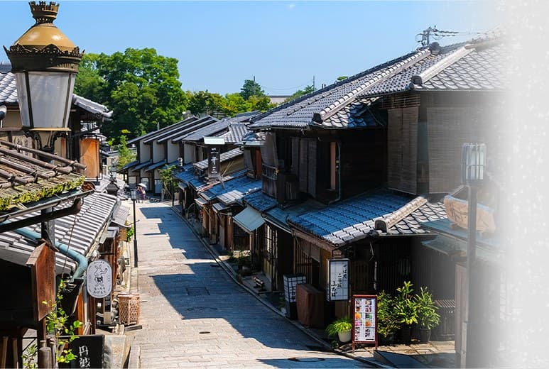 편백 향의 욕조