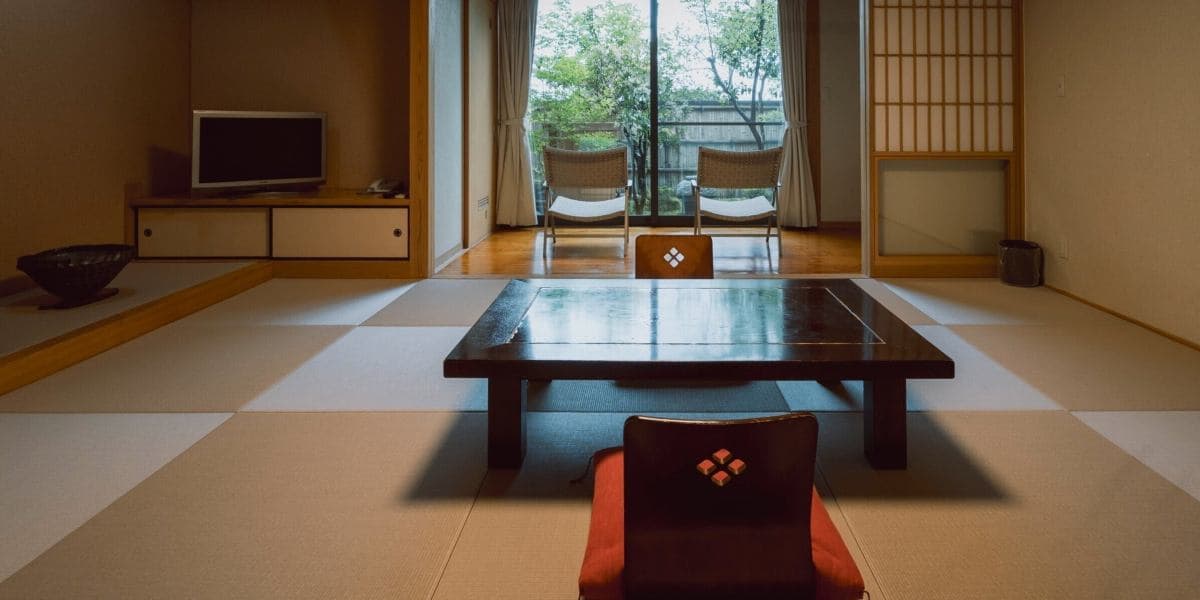 Aso Gogakukan, 10-Mat Rooms Inspired by the Range