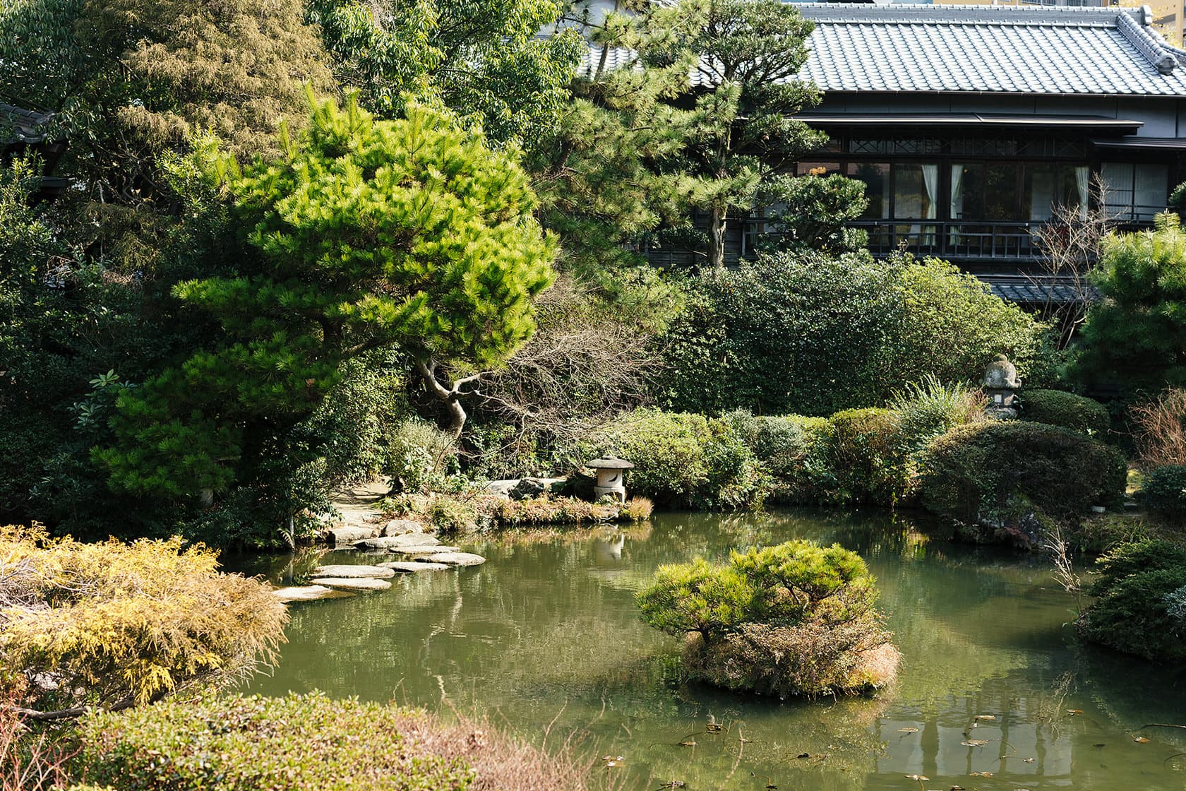 3,500 Tsubo of Strolling Garden