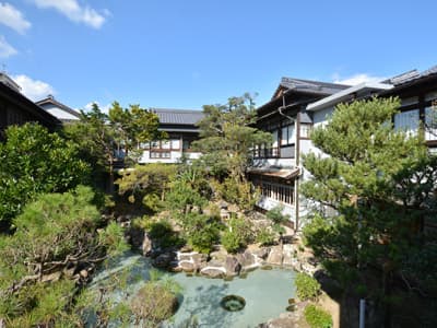 Kaiseki with restaurant roots